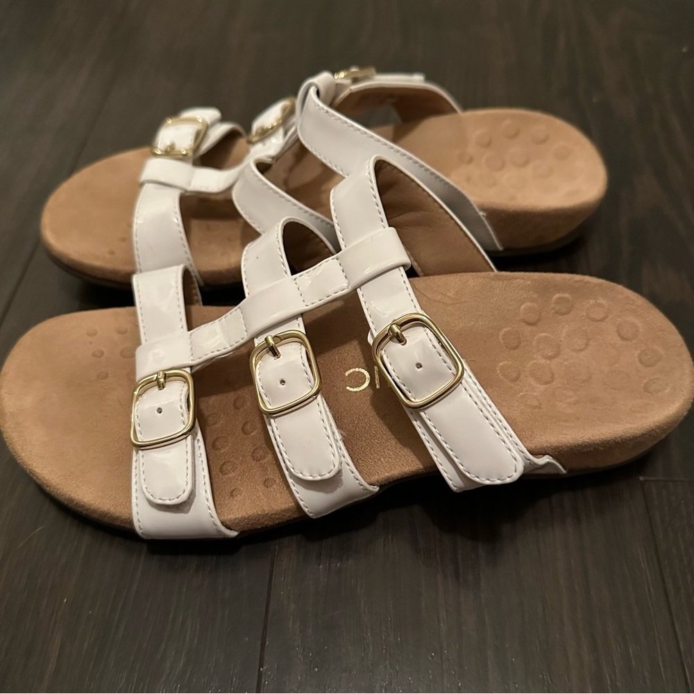 Vionic‎ Misa white strappy leather sandals size 6